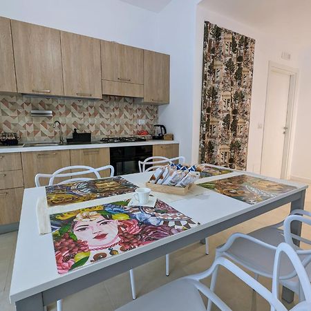 Magi House Apartment Syracuse Bagian luar foto