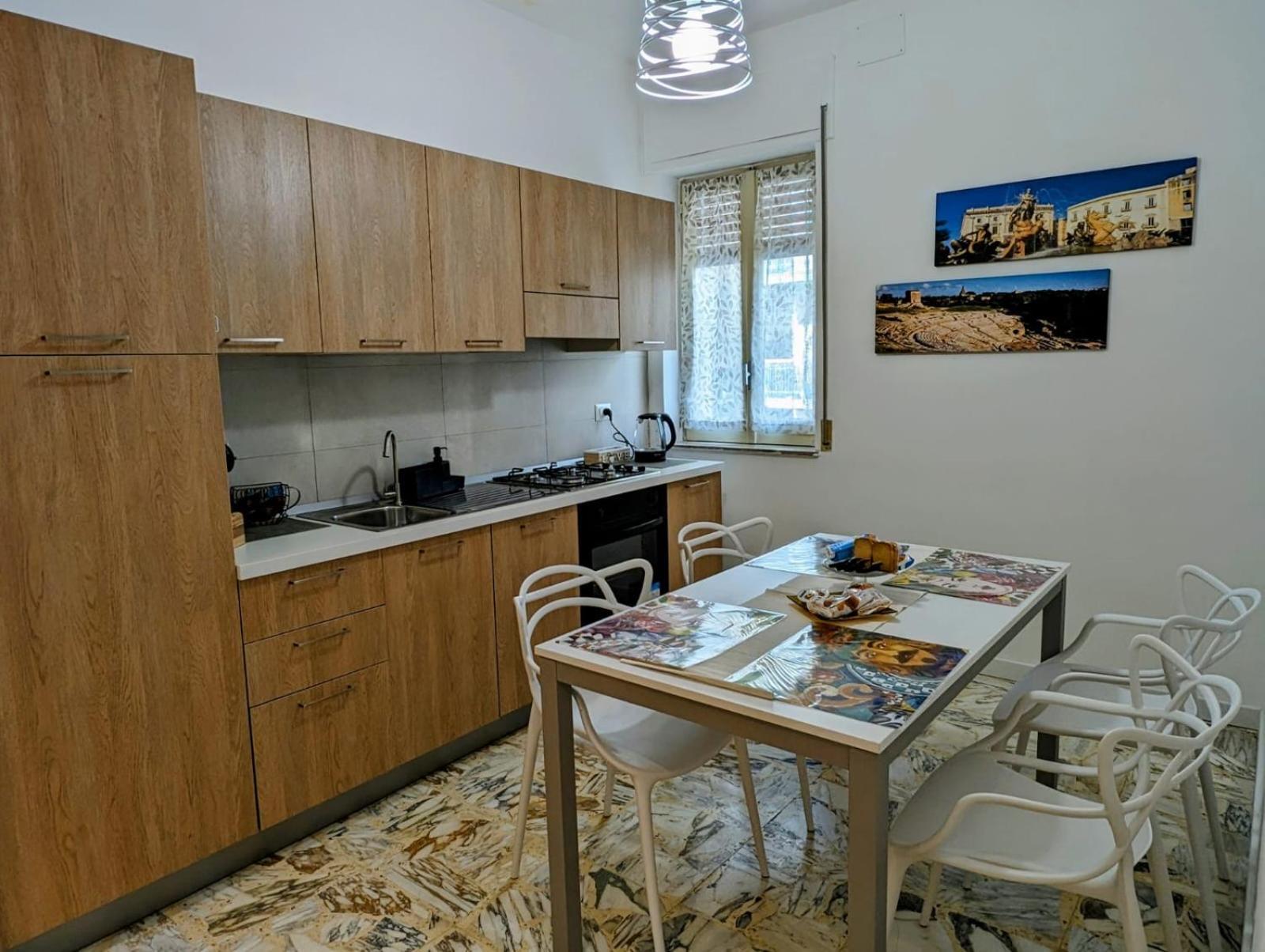 Magi House Apartment Syracuse Bagian luar foto